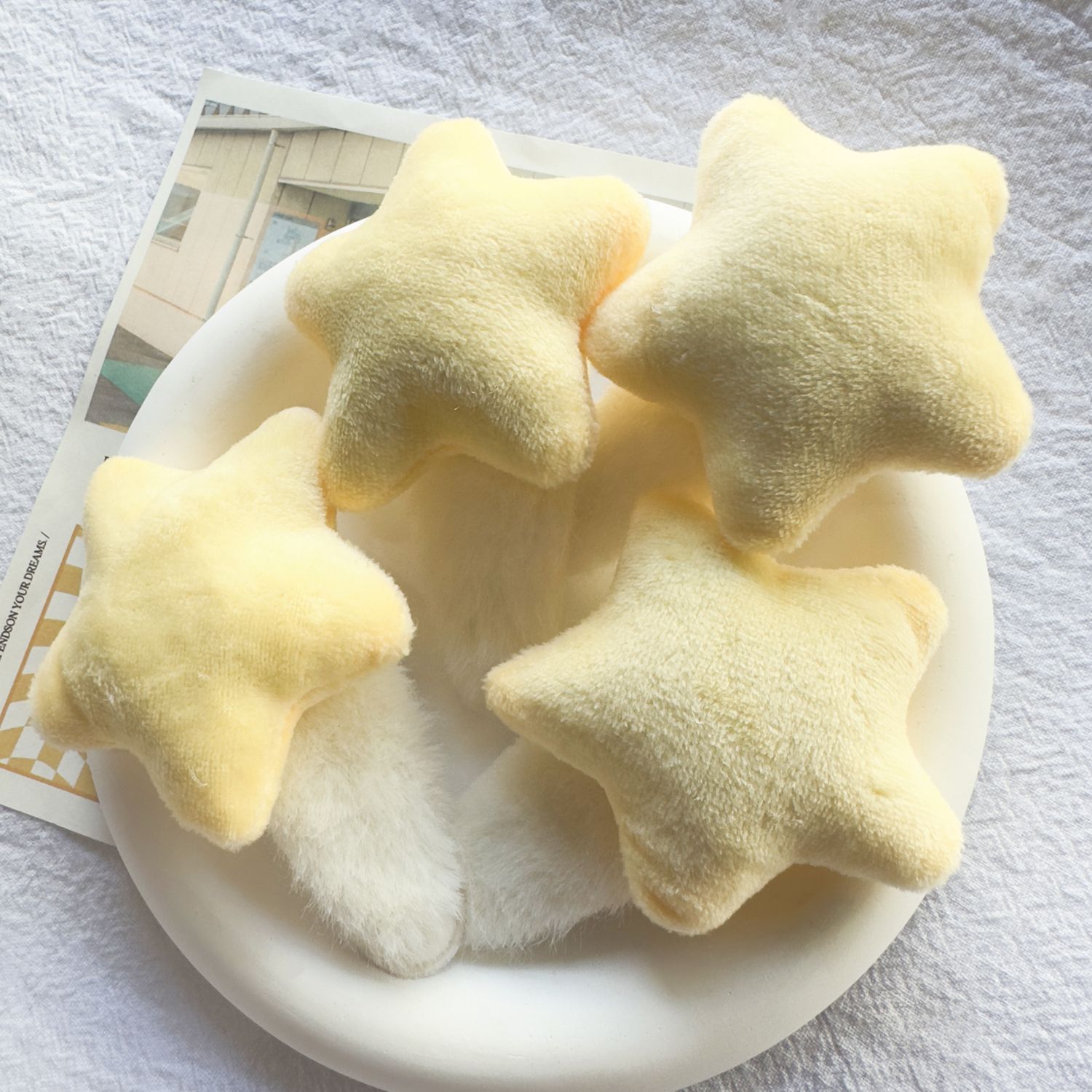 Cute Cream Yellow Plush Star B - огляд і ціна Hair Care Lotion